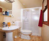 vieste casa mobile - bagno con doccia